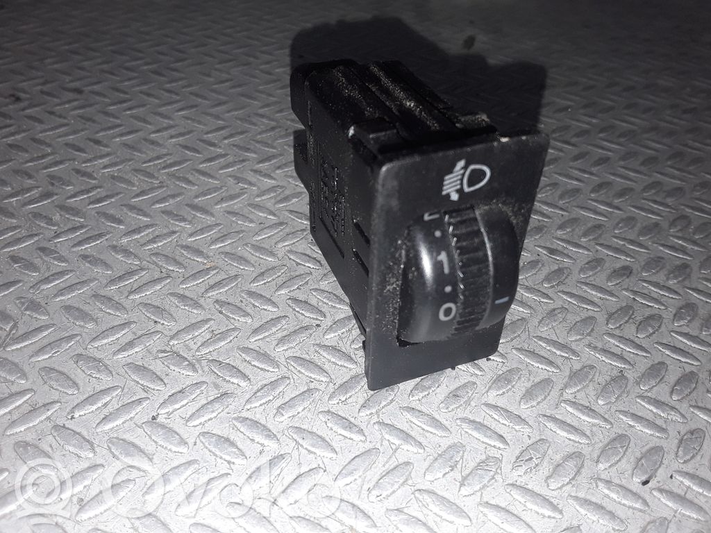 Toyota Avensis T250 Comutator control nivel faruri 