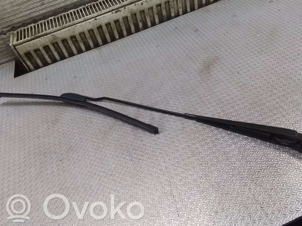 Tuulilasinpyyhkimen sulka   6C1117526BA