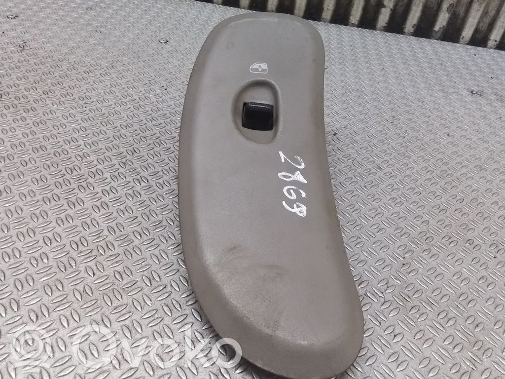 Electric window control switch   746754671