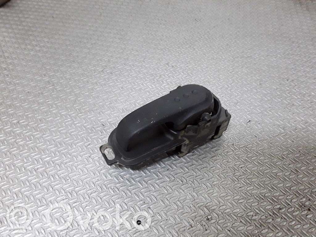 Nissan Micra Manecilla interna puerta trasera 