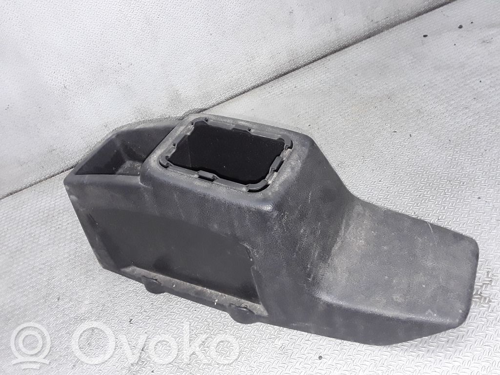 Opel Movano A Centrālā konsole 