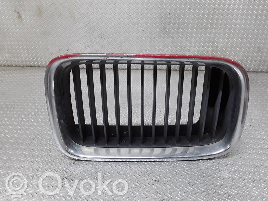 Front bumper upper radiator grill   51138151548