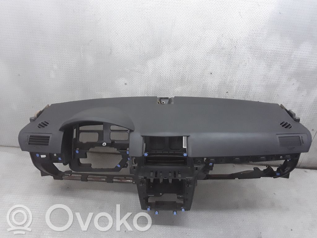 Dashboard   13124852