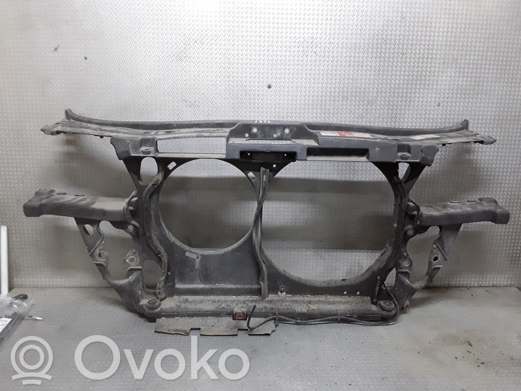 Radiatorių panelė   4B0010157D