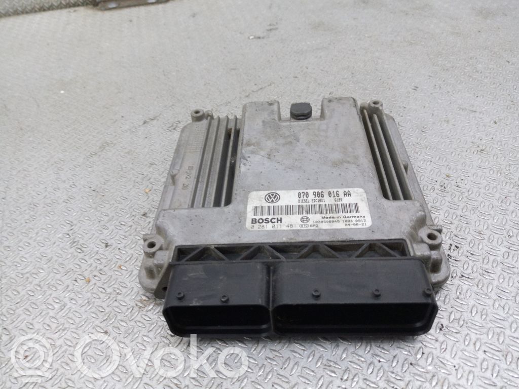 Volkswagen Touareg I Unitate/modul de control motor 