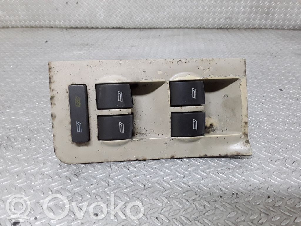 Audi A6 S6 C5 4B Electric window control switch 