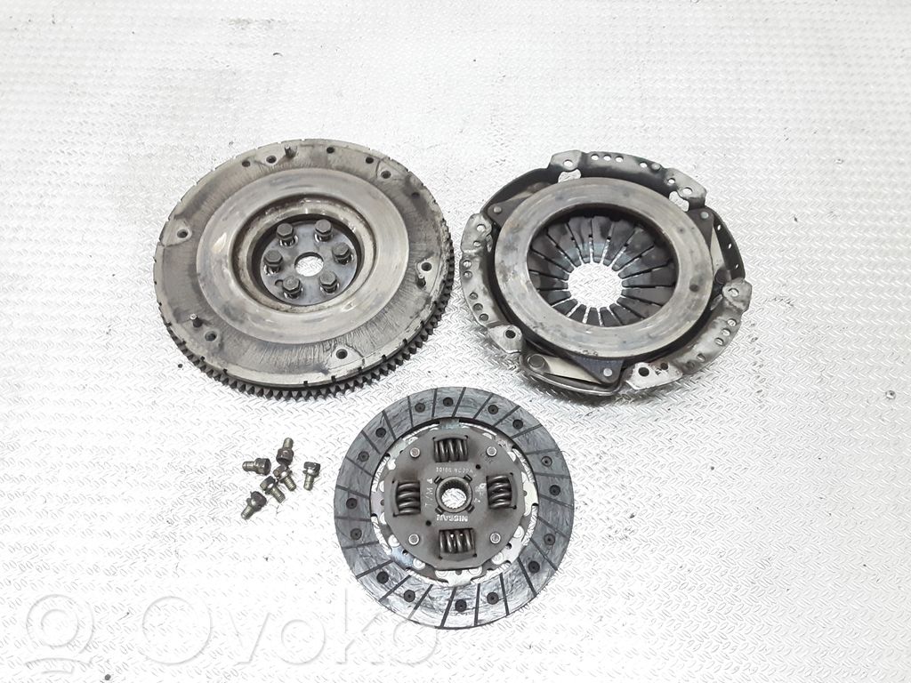 Nissan Note (E11) Sankabos komplektas 