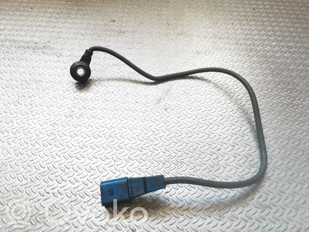 Nakutusanturi   06C905377