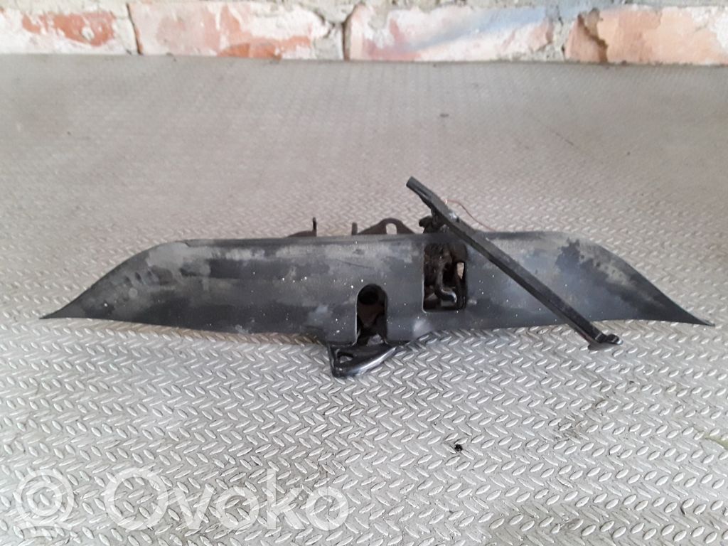 Engine bonnet/hood lock/catch