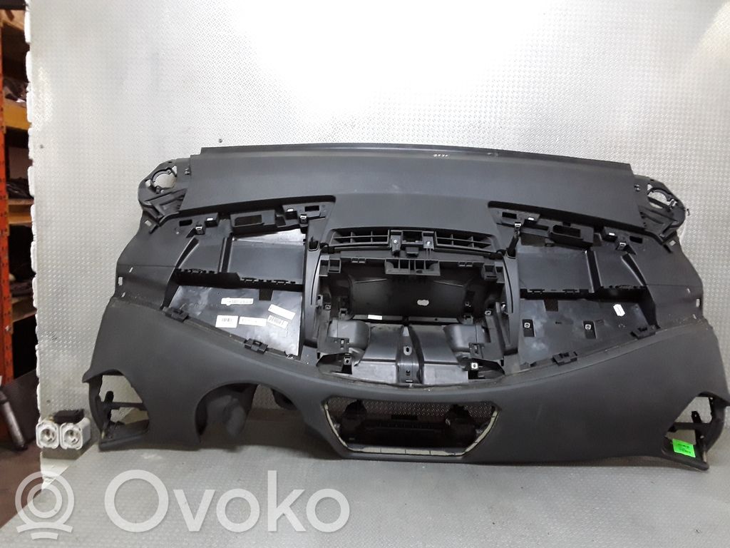 Citroen C4 Grand Picasso Kojelauta 