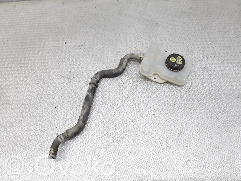 Mazda 5 Stabdžių skysčio išsiplėtimo bakelis 