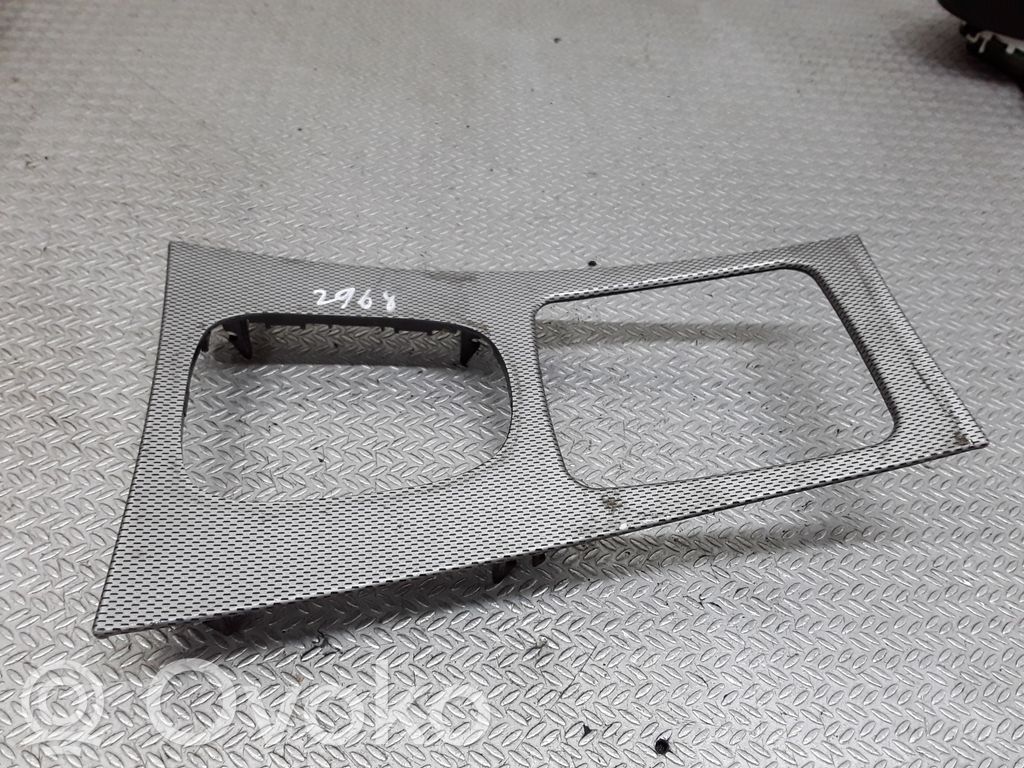 Contour de levier de vitesses   A203680