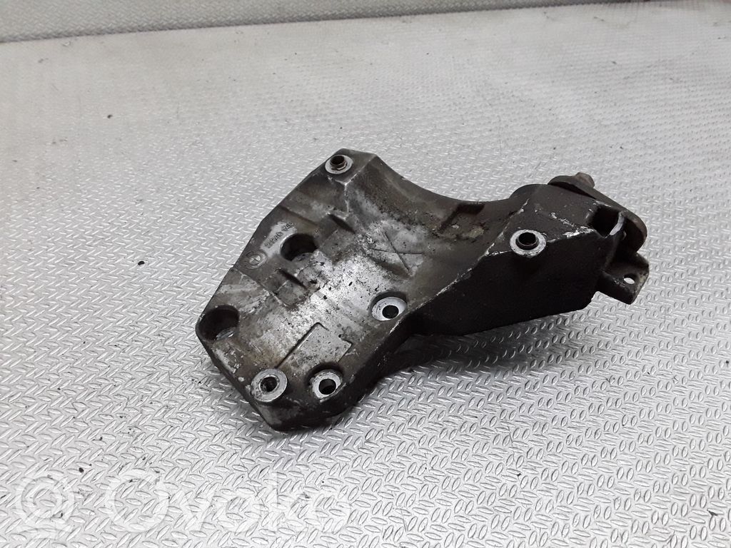 BMW 5 E39 A/C compressor mount bracket 