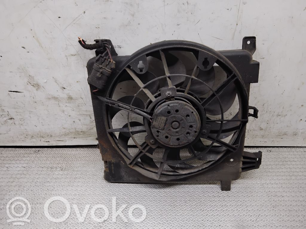 Opel Zafira B Elektryczny wentylator chłodnicy 