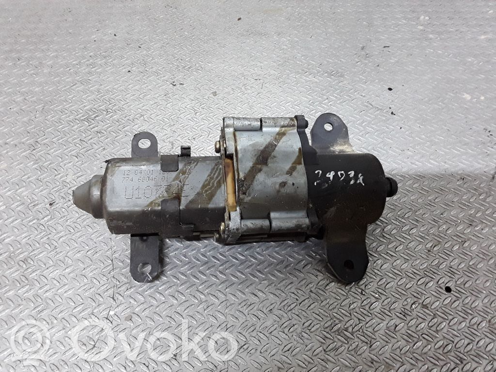 Chrysler Voyager Central locking motor 