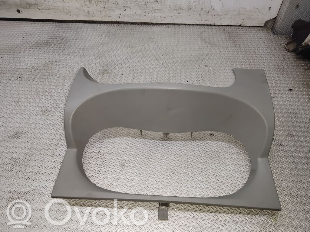 Nissan Primastar Moldura del panel 