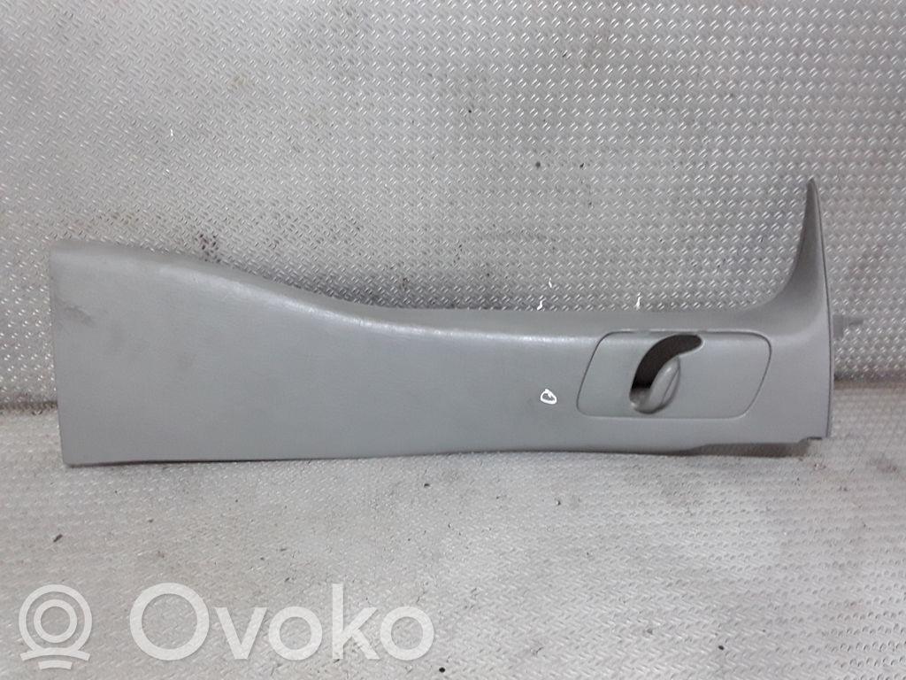 Nissan Primastar Osłona górna słupka / B 