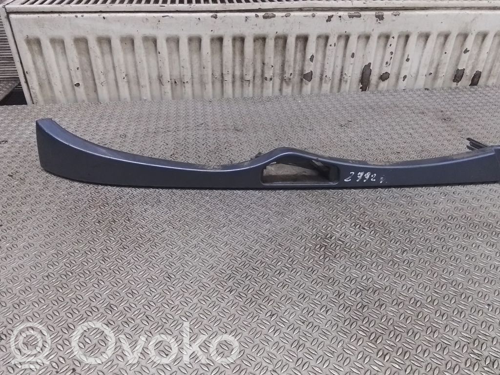 BMW 3 E46 Rivestimento sotto il faro/fanale