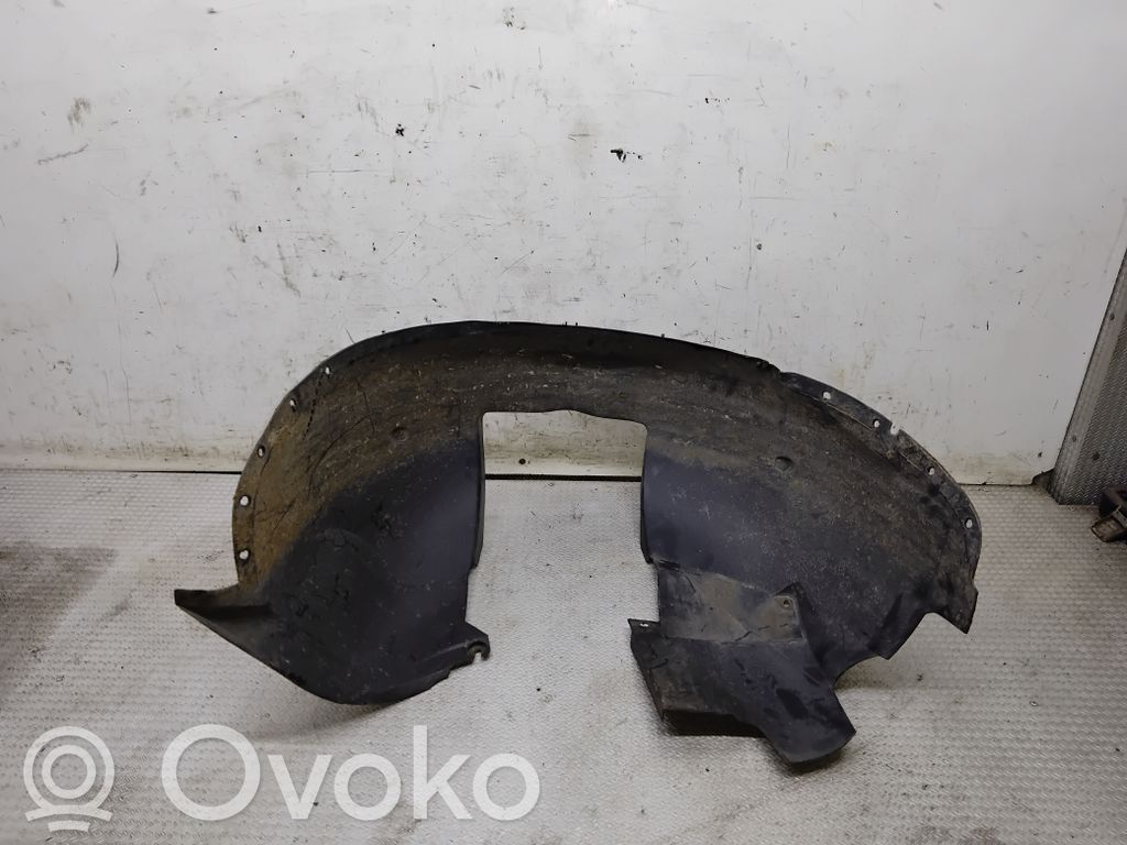 Front wheel arch liner splash guards