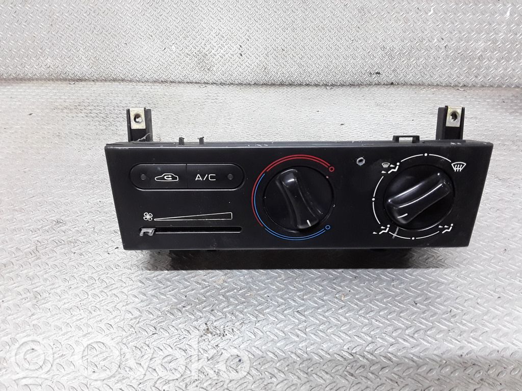 Peugeot 406 Climate control unit 