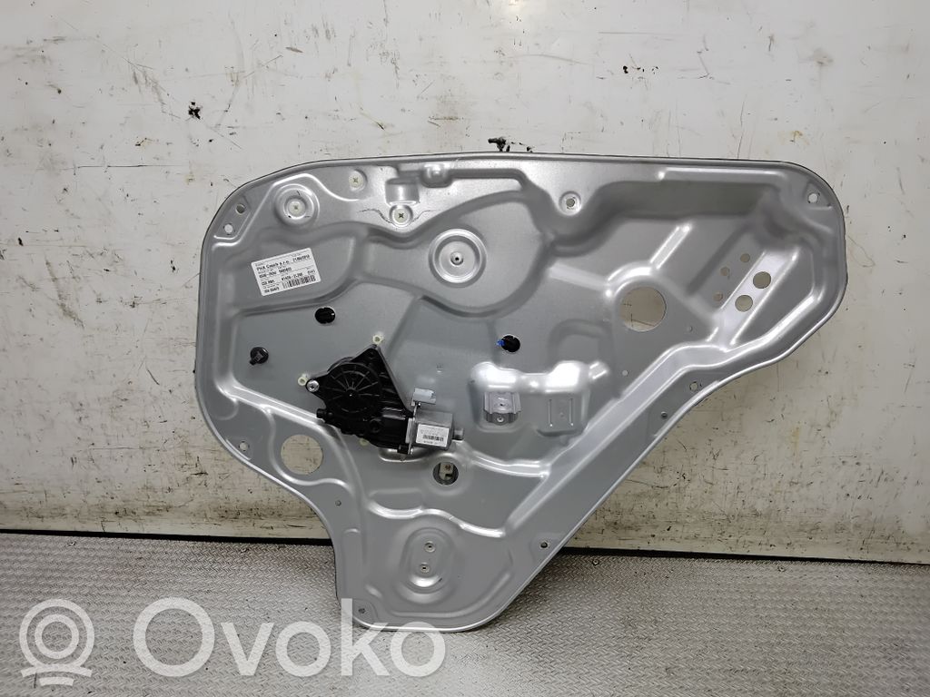 Hyundai i30 Takaoven ikkunan nostin moottorilla 