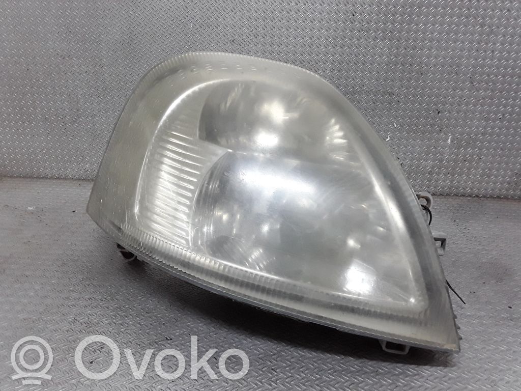Renault Master II Phare frontale 