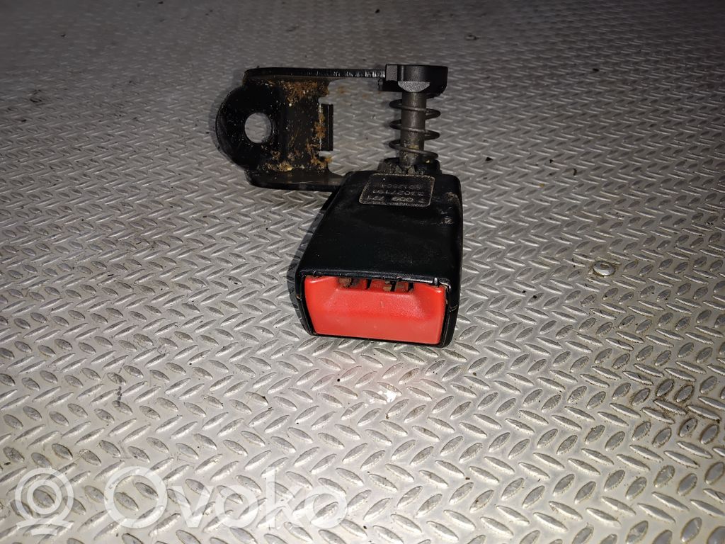 Hebilla del cinturón de seguridad trasero   7059771