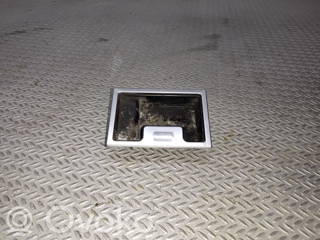 BMW 5 E60 E61 Pelnutrauks (priekšā) 