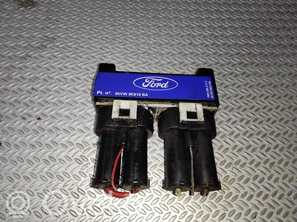 Relais Kühlerlüfter   95VW8C616BA,7M0000317C