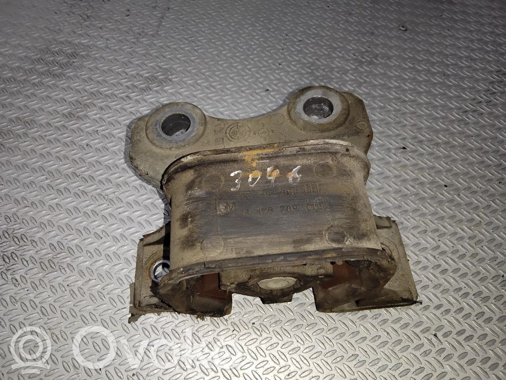 Engine mount bracket   13125208HT