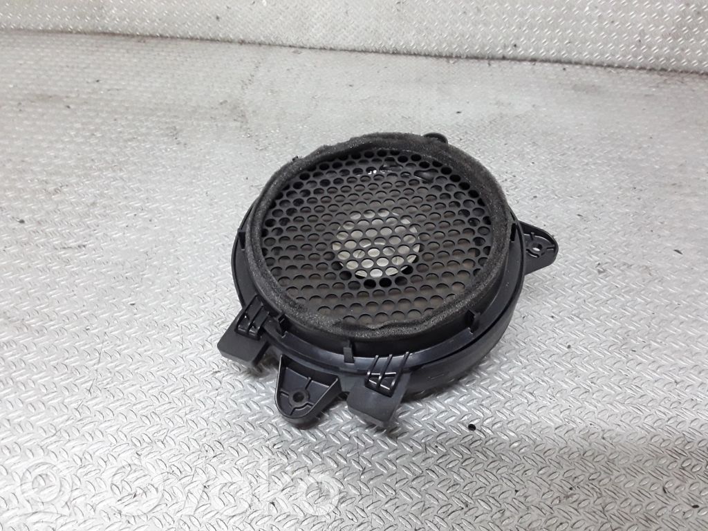 Chrysler Pacifica Front door speaker 