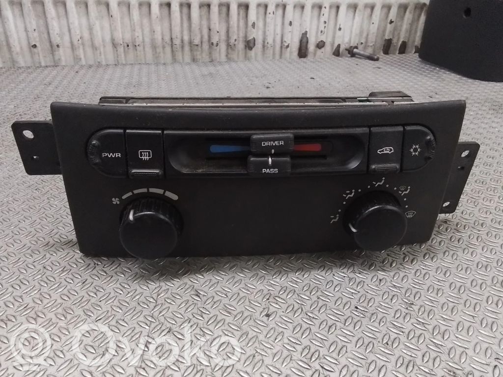 Chrysler Pacifica Climate control unit 