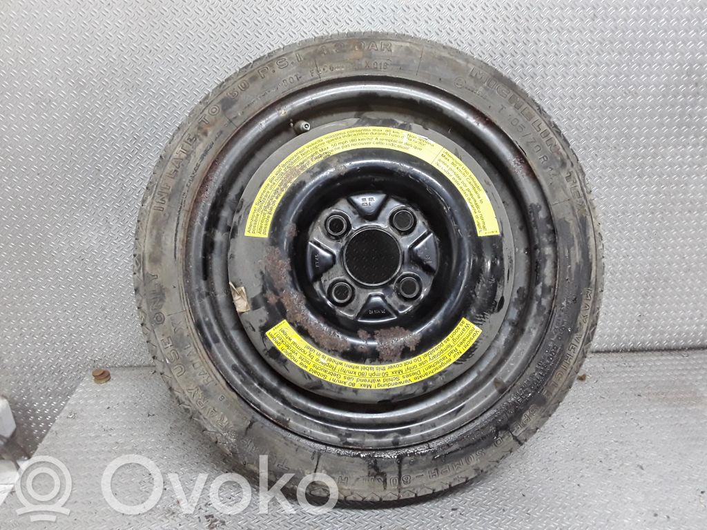 Volkswagen Golf III Rueda de repuesto R14 