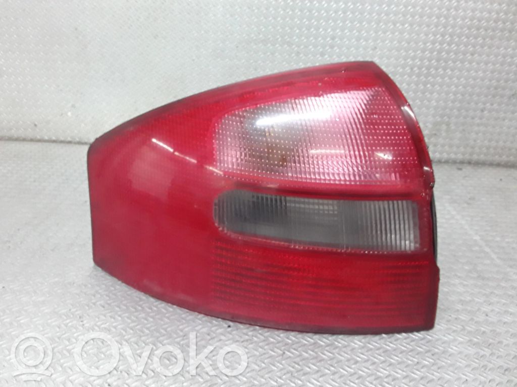 Rear/tail lights   4B5945095B