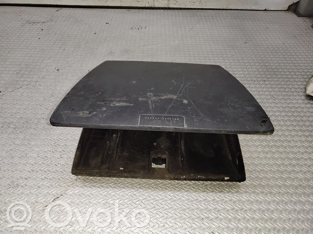 Daiktadėžė   7M3857919E