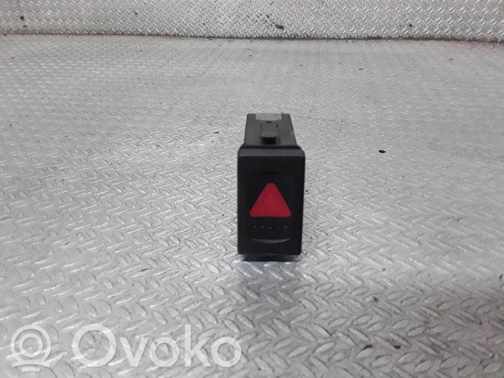 Botón interruptor de luz de peligro   7M3953235