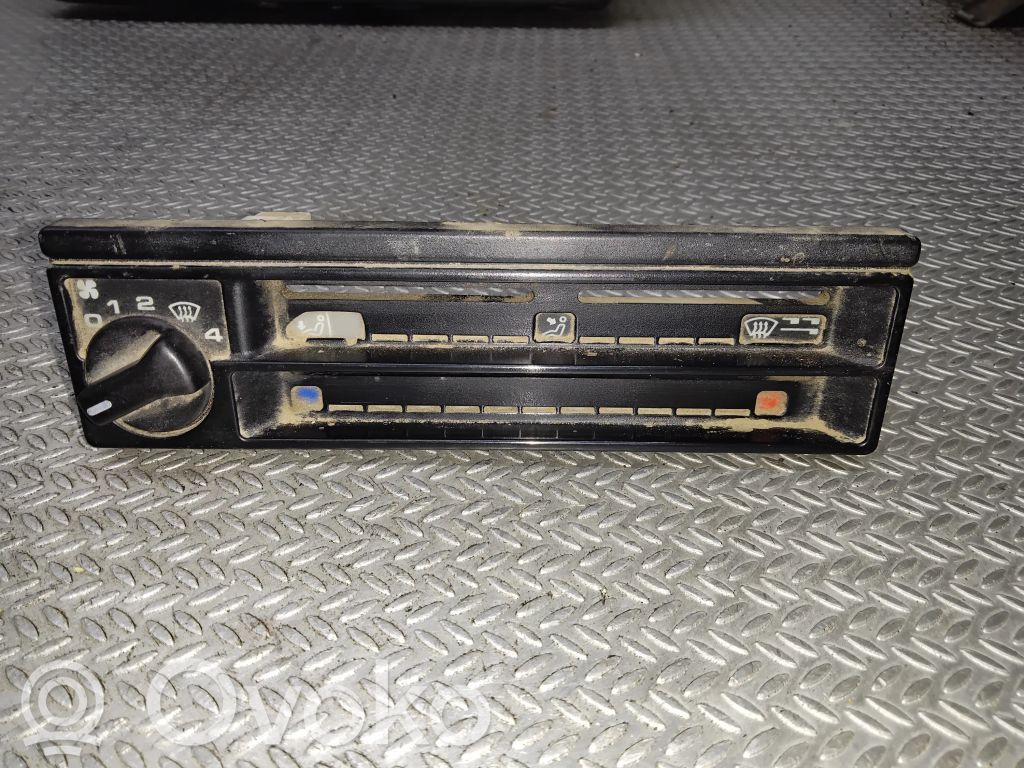 Volkswagen Transporter - Caravelle T4 Panel klimatyzacji / Ogrzewania 
