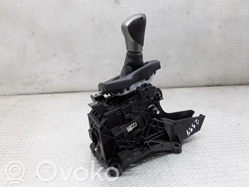 Lexus NX Pavarų perjungimo mechanizmas (kulisa) 