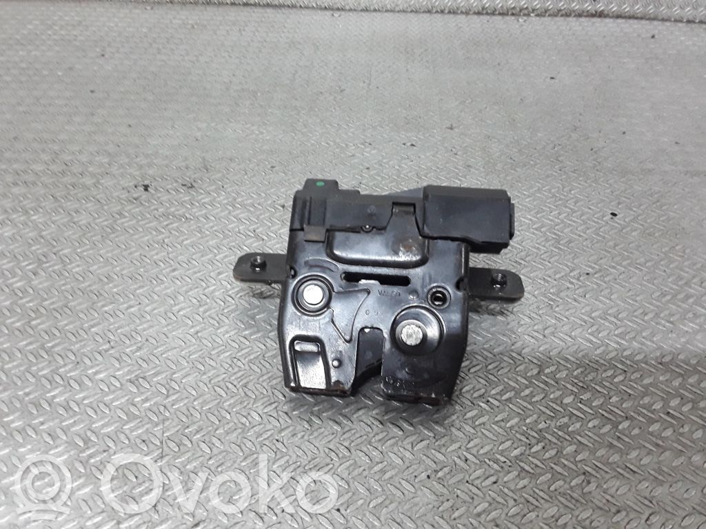 Spyna galinio dangčio   D3D0B