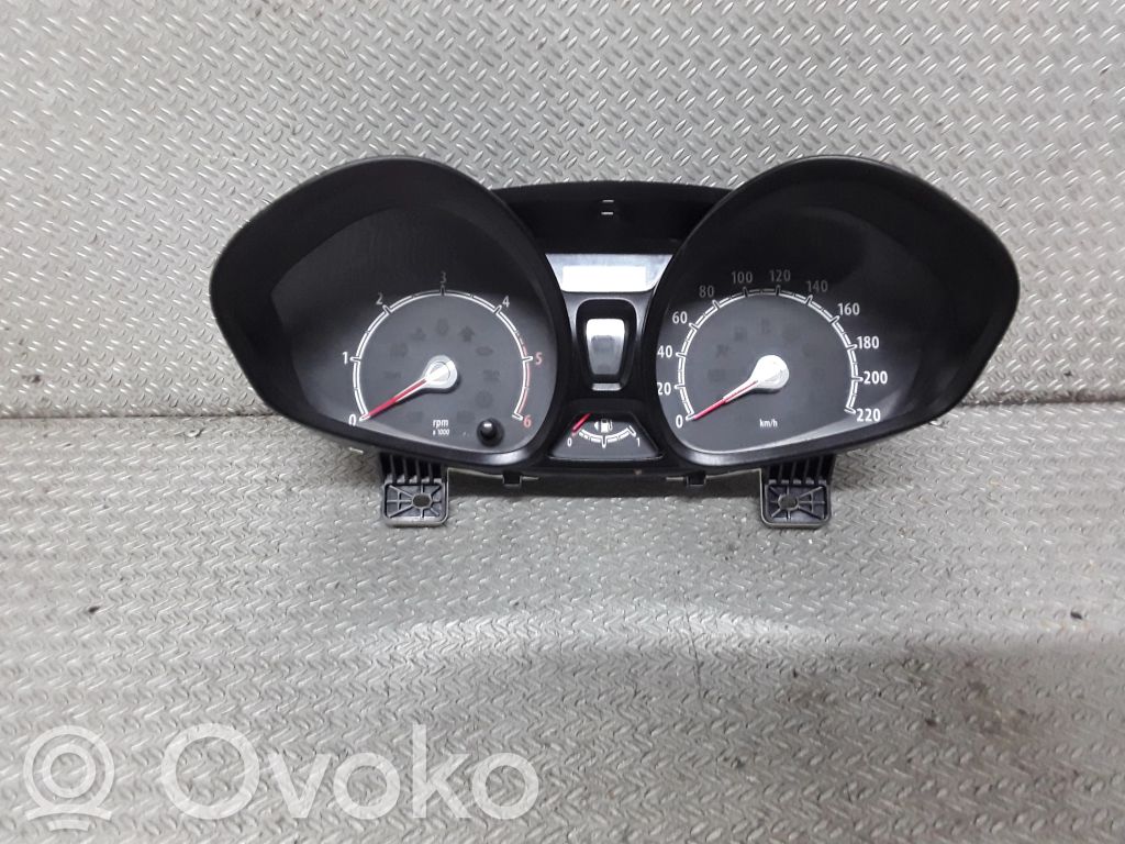 Geschwindigkeitsmesser Cockpit   8A6T10849CM