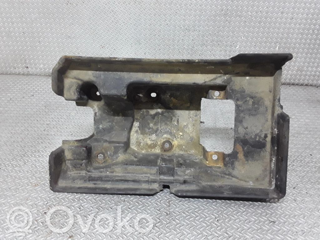Lexus IS 220D-250-350 Półka akumulatora 
