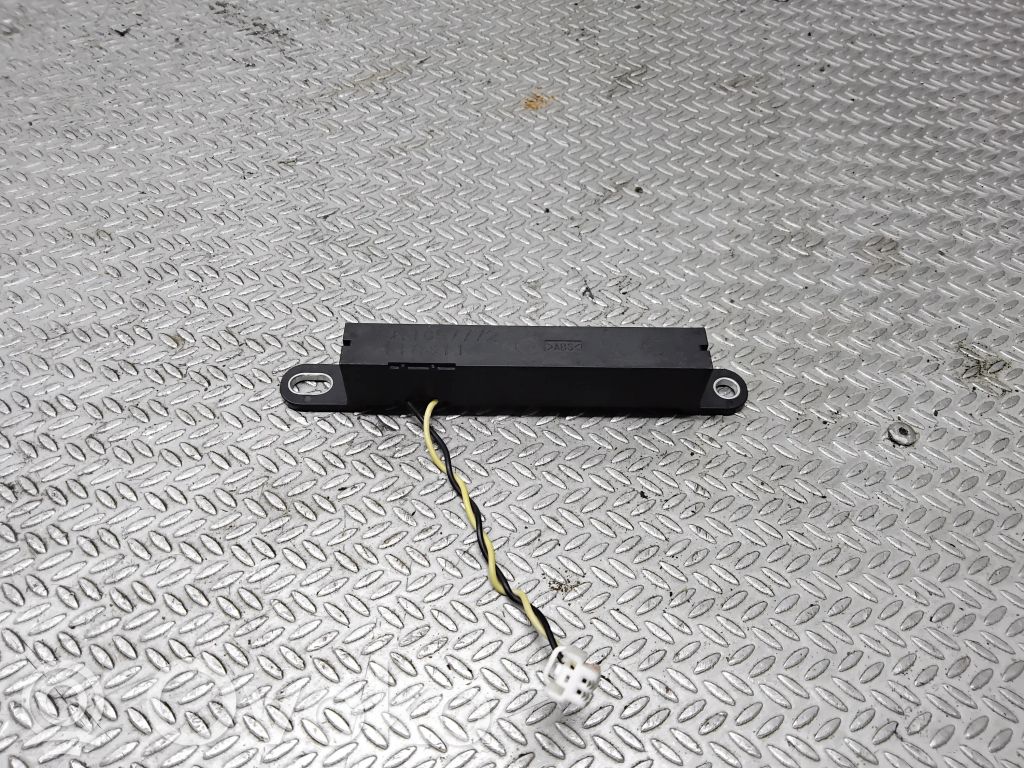 Mazda CX-7 Aerial antenna amplifier 