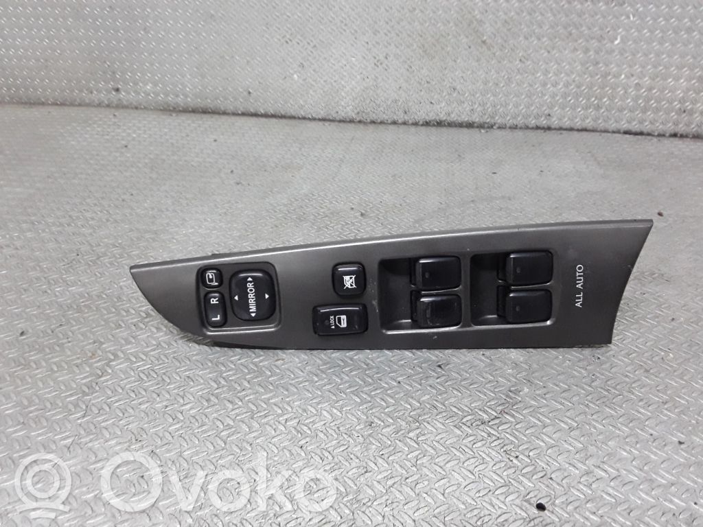 Electric window control switch   8404053080