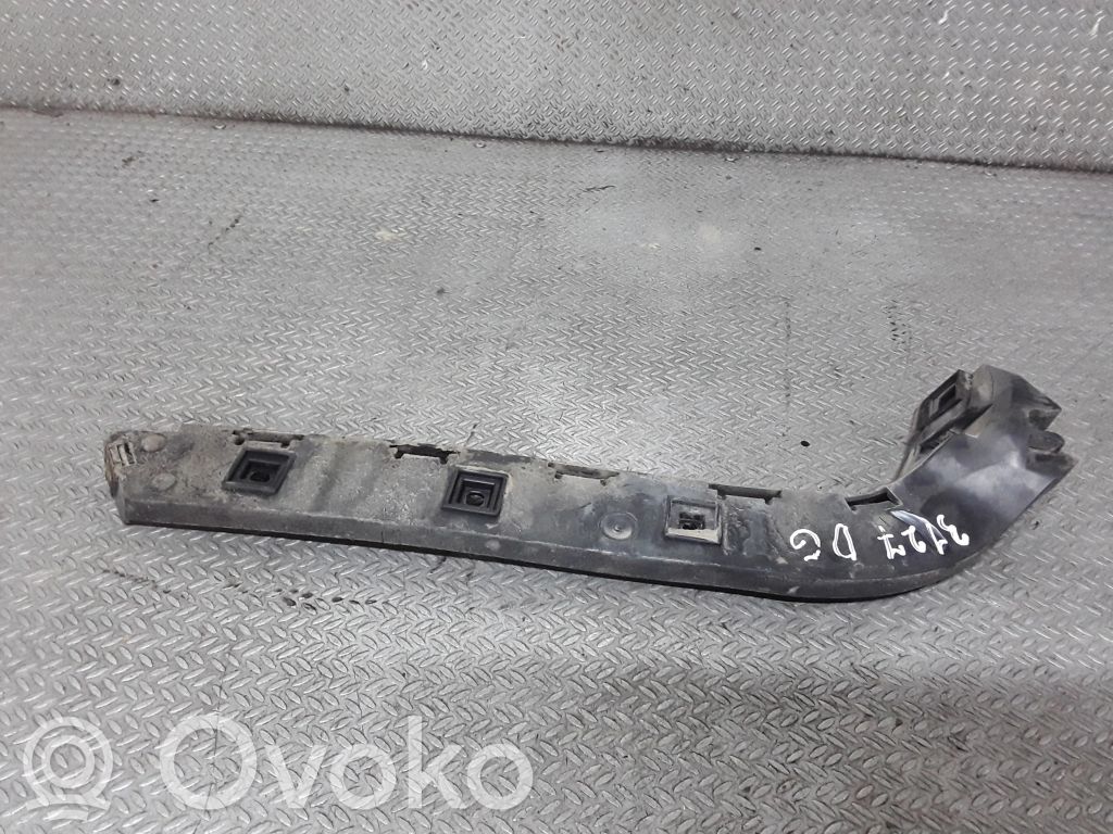Rear bumper mounting bracket   30678077