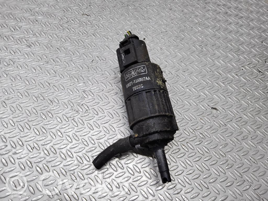 Ford Mondeo MK IV Windscreen/windshield washer pump 