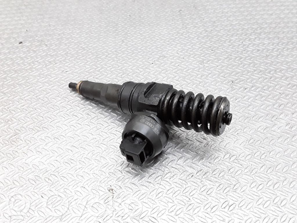 Injector combustibil   038130073AG