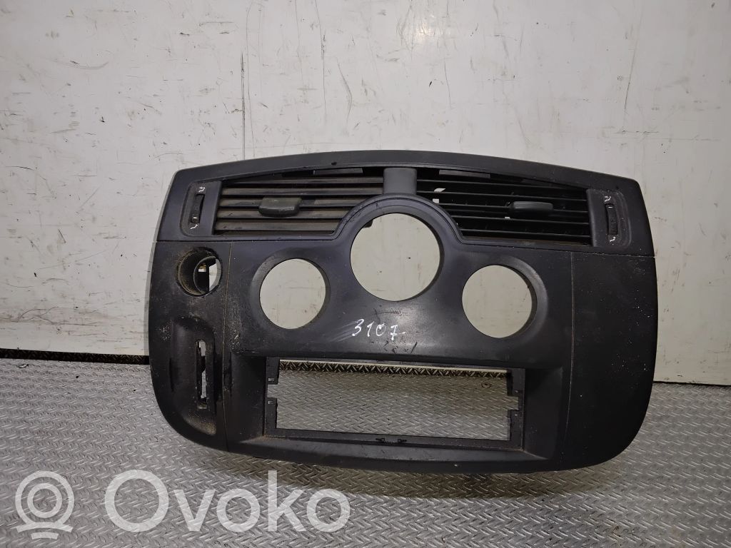 Renault Scenic II -  Grand scenic II Dysze / Kratki środkowego nawiewu deski rozdzielczej 