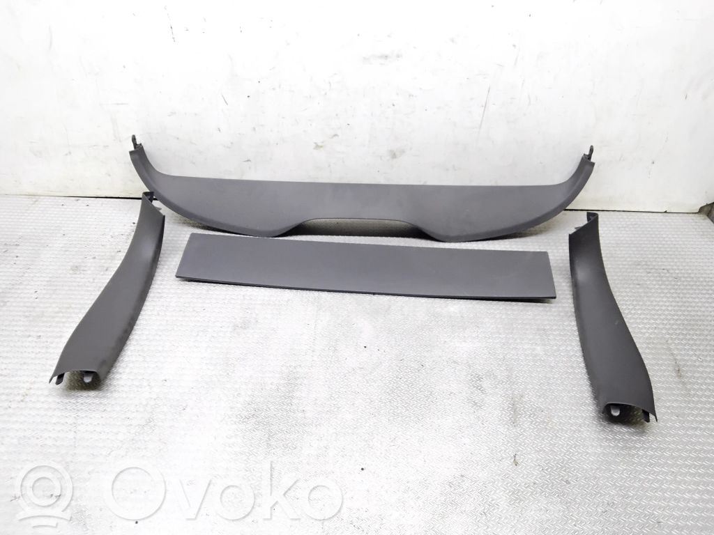 Garniture de hayon   909040003R