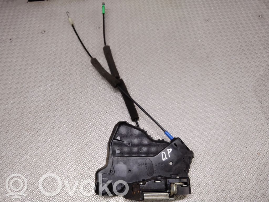 Toyota Corolla Verso AR10 Zamek drzwi przednich 