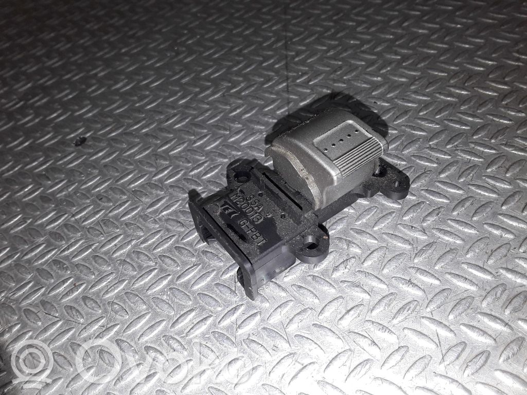 Electric window control switch   M20013